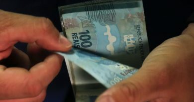 Governo confirma que salário mínimo será de R$ 1.621 em 2026