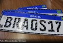 Projeto para incluir cidade e estado nas placas de veículos avança na Câmara Projeto para incluir cidade e estado nas placas de veículos avança na Câmara