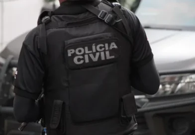 Golpista é presa em Salvador por enganar pessoas com falsas vagas de emprego